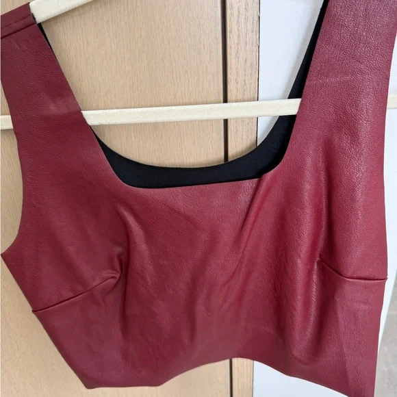 Commando Women's Burgundy Faux Leather Crop Top sz M - Picture 4 of 8